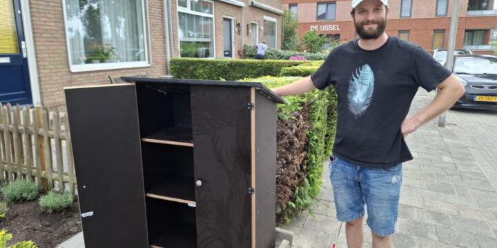 Bekijk deze afbeelding van het nieuws voedselkastjes en  op Minima voor elkaar Gouda